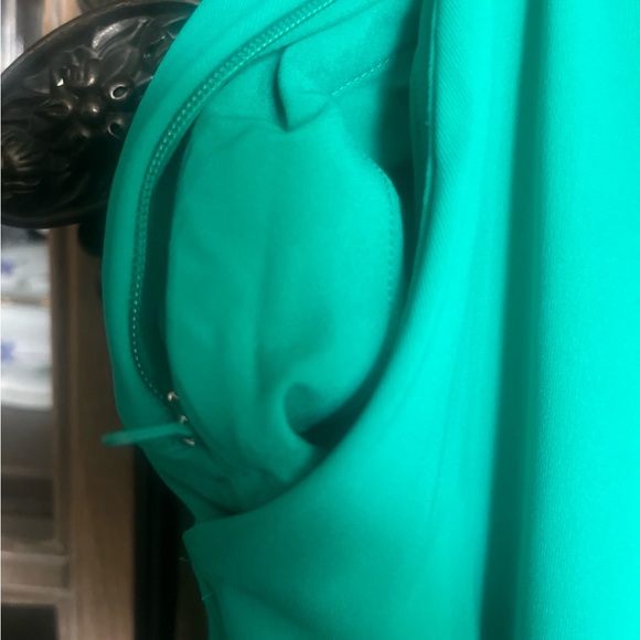 Lululemon - Picture 4 of 5